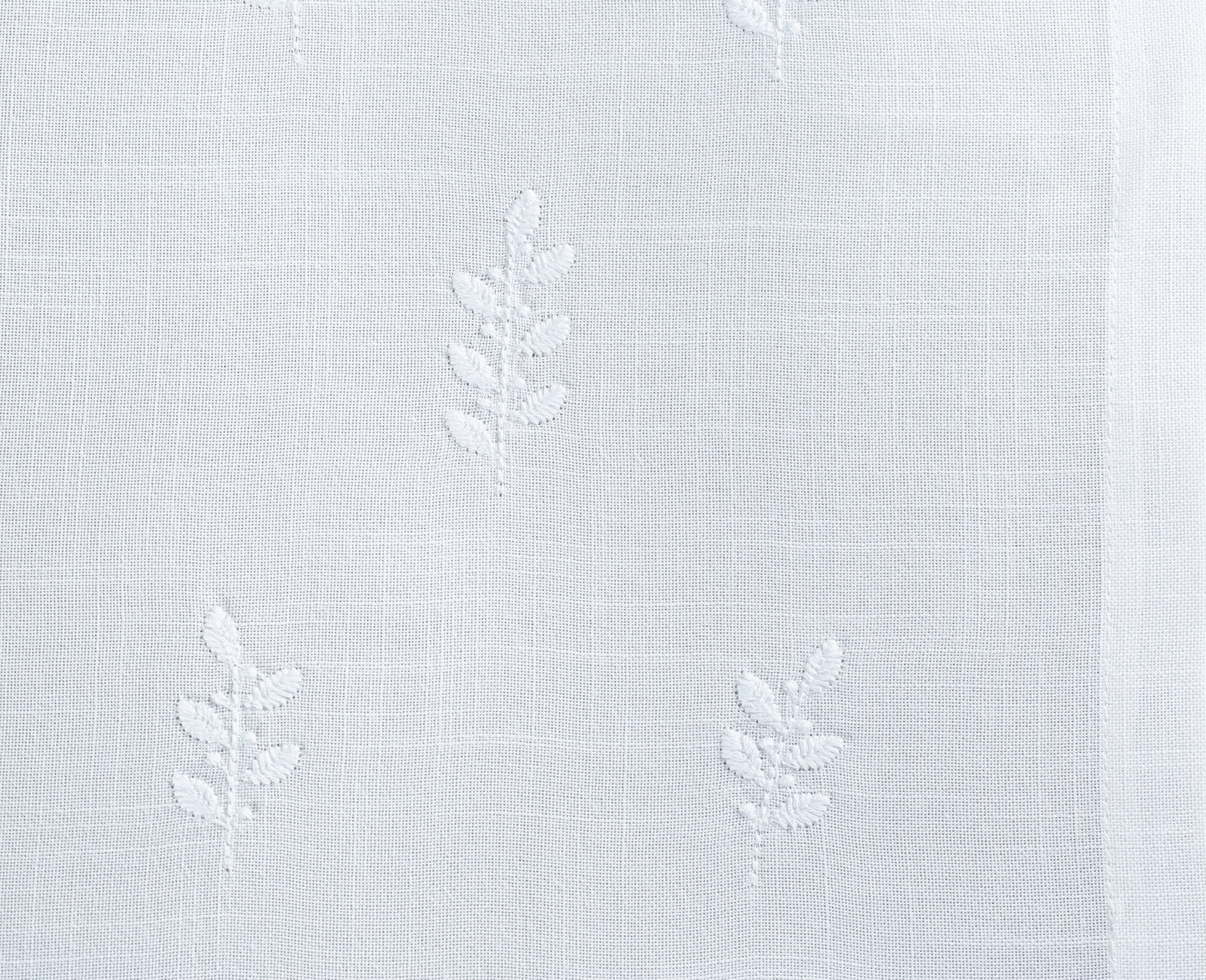 Laurel White Tablecloth