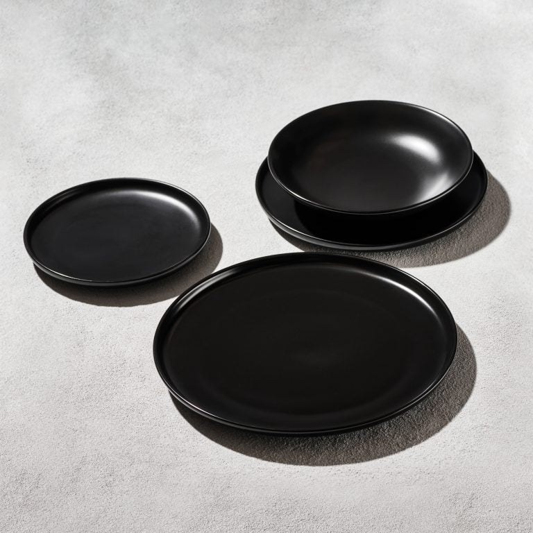 Matte Black Porcelain Dinnerware S/4