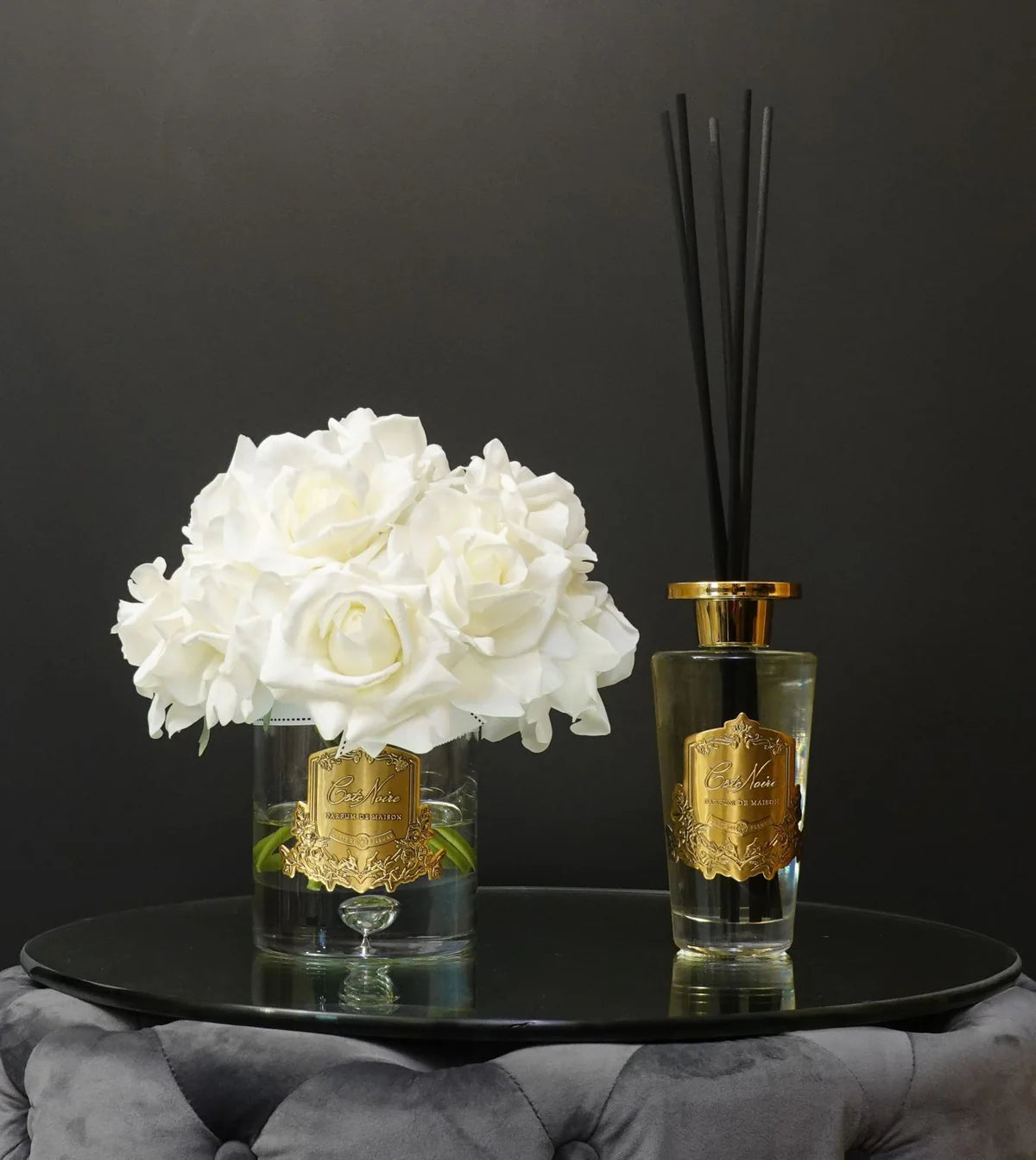 Cote Noire Luxury Grand Bouquet - White - Gold Badge